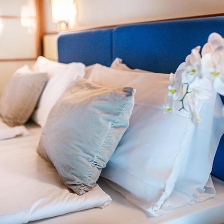 Park Hotel Линяно Сабиадоро Екстериор снимка