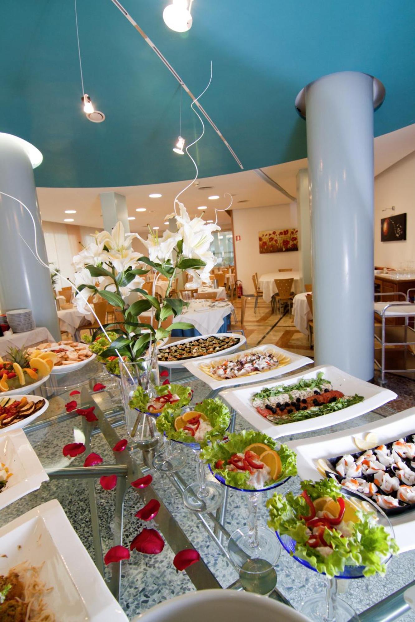 Park Hotel Линяно Сабиадоро Екстериор снимка