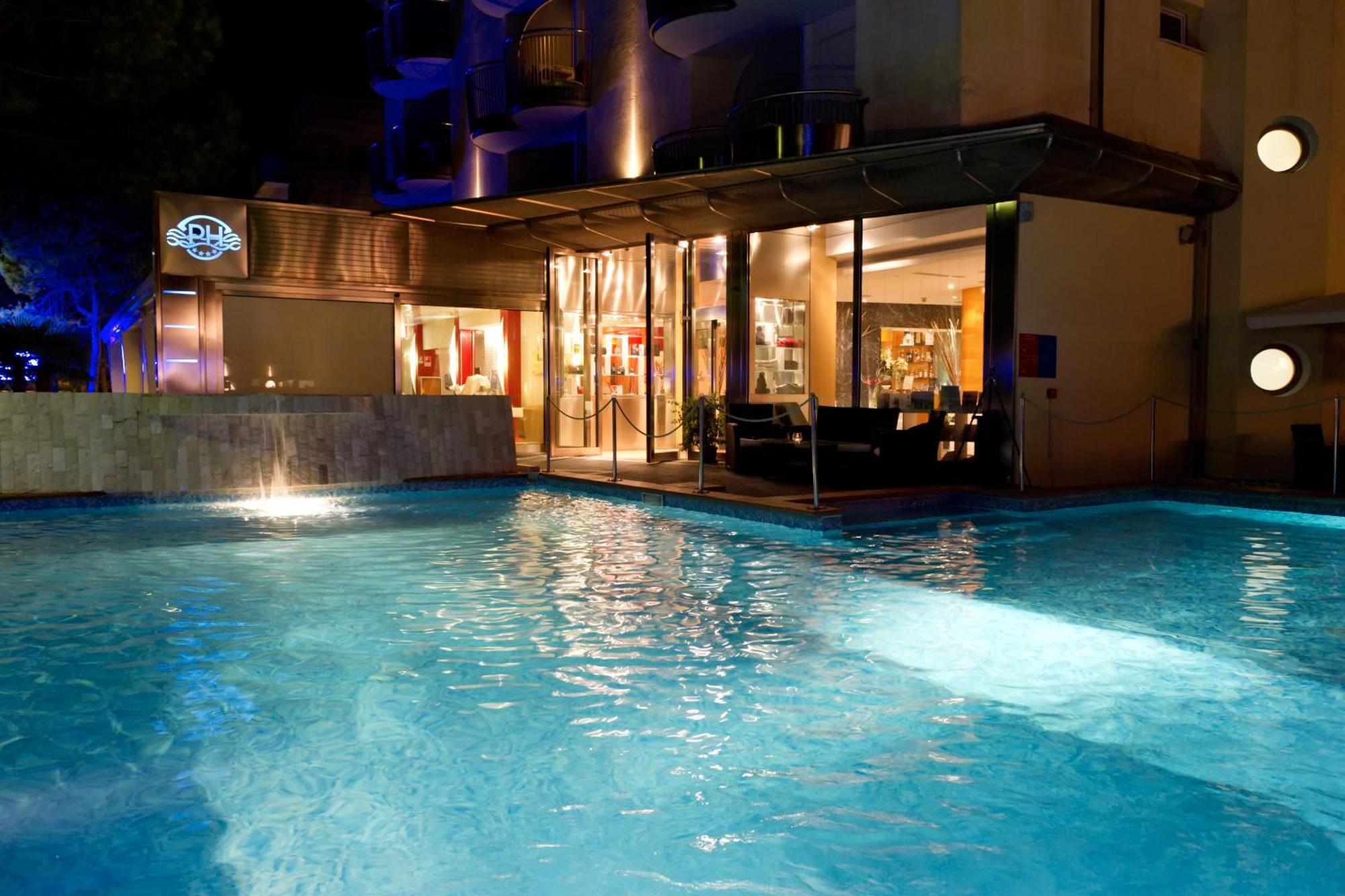 Park Hotel Линяно Сабиадоро Екстериор снимка