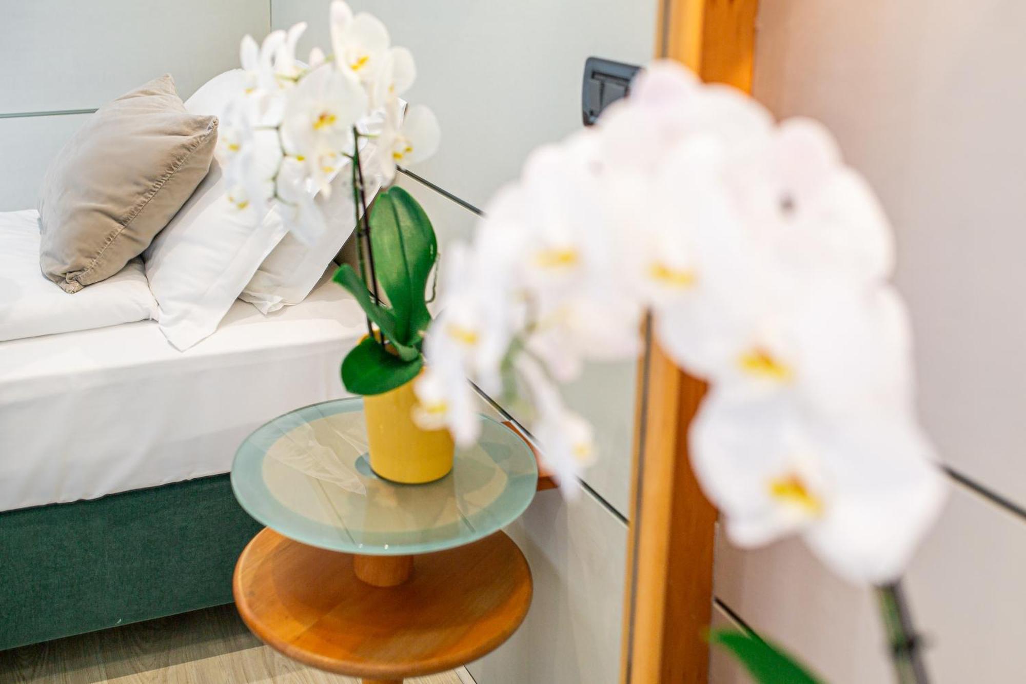 Park Hotel Линяно Сабиадоро Екстериор снимка