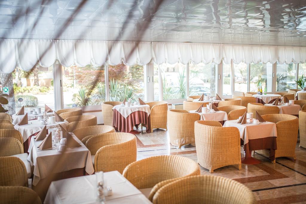 Park Hotel Линяно Сабиадоро Екстериор снимка