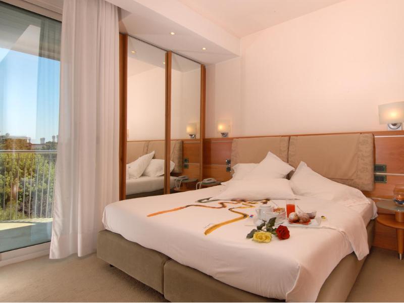 Park Hotel Линяно Сабиадоро Екстериор снимка